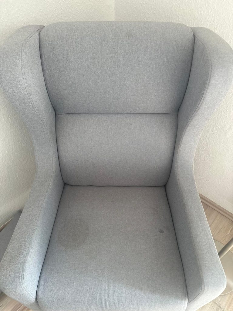 Polsterreinigungvorher